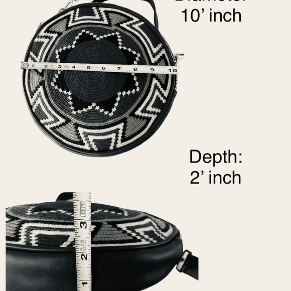 Round messenger, Wayuu Crossbody/ shoulder bag, Adjustable strap. - Picture 7 of 14